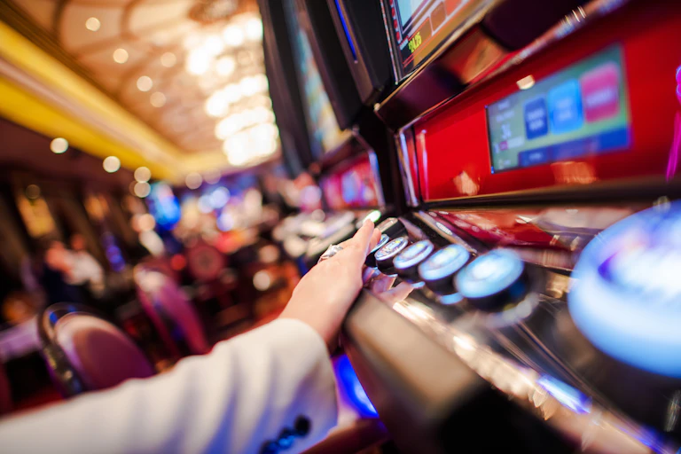 Casino poker machines