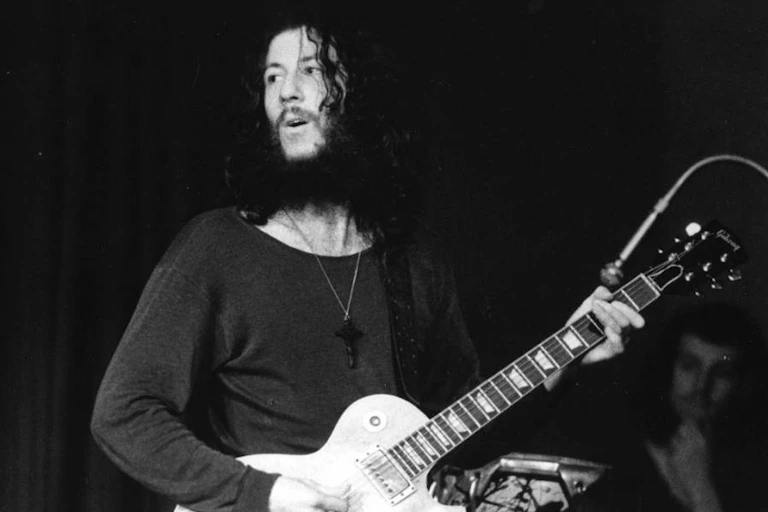 Peter Green was one of the great guitar players of his day.