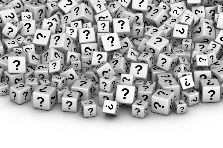 un montón de daos con signos de interrogación