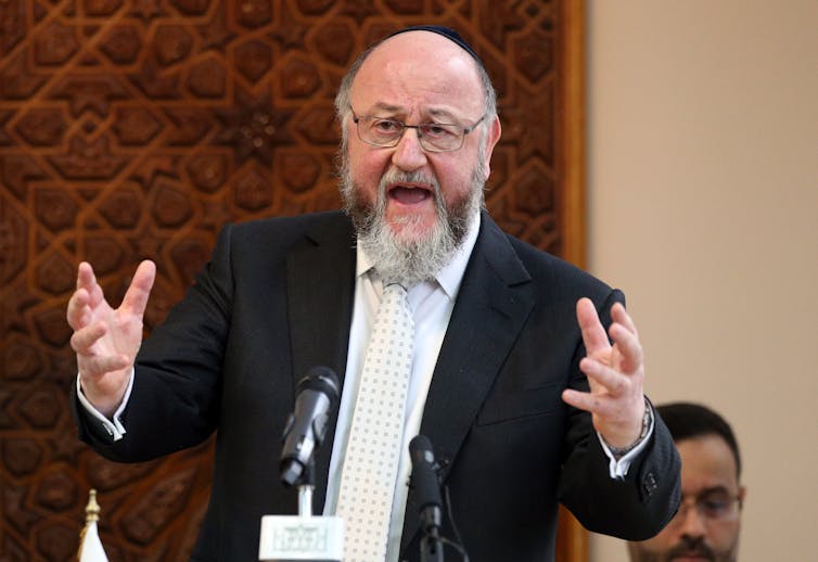 Chief Rabbi Ephraim Mirvis giving a speech.