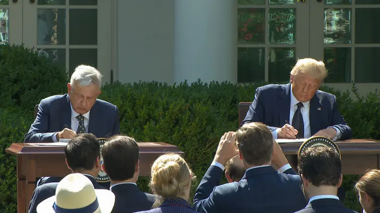Andrés Manuel López Obrador y Donald Trump firman una declaración conjunta en el jardín de la Casa Blanca