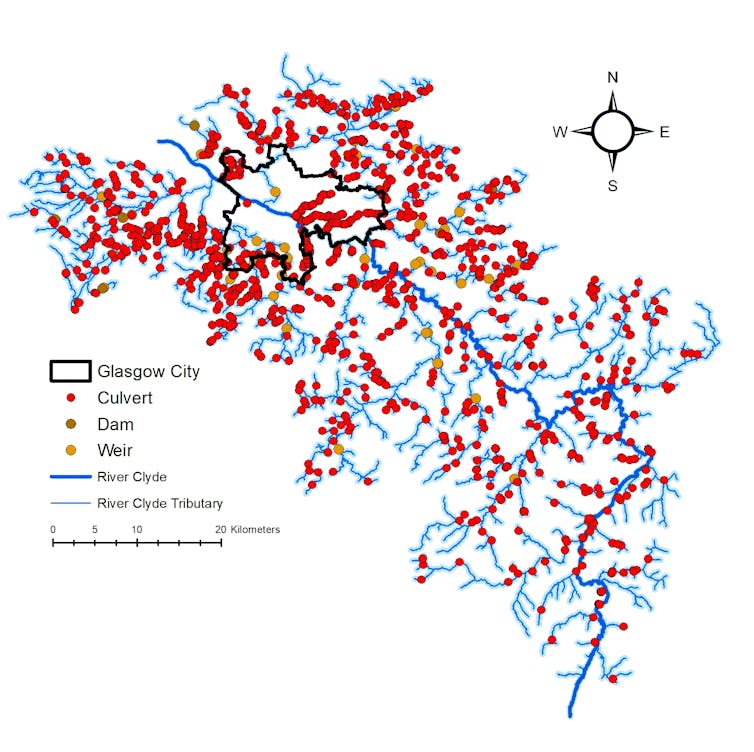 A map showing how road culverts, dams and weirs intersect the River Clyde and its tributaries.