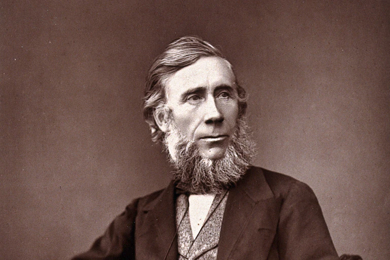 Photo of John Tyndall.