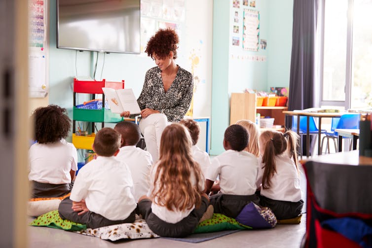 Australian primary private schools should be fully funded by governments — but banned from charging fees