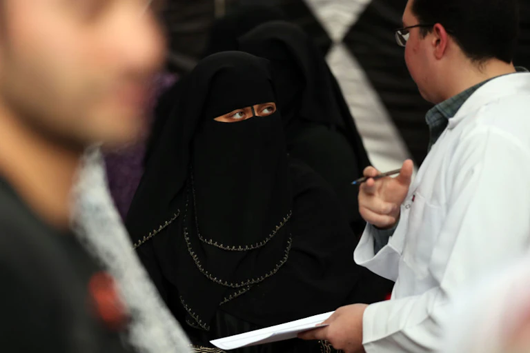Woman and doctor in conversation