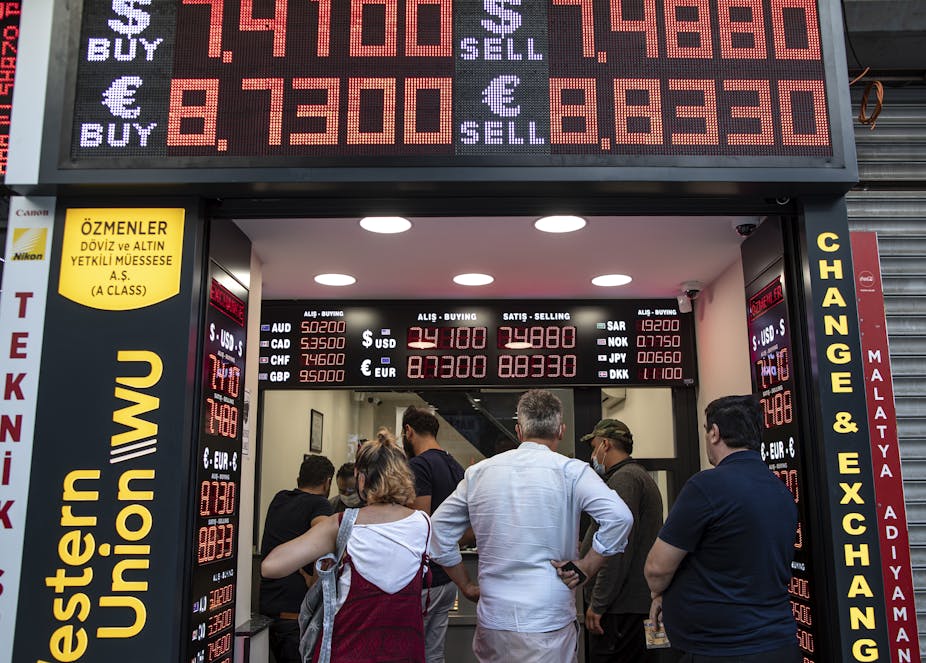 Turkey S Collapsing Lira Government Is Running Out Of Options For Embattled Currency