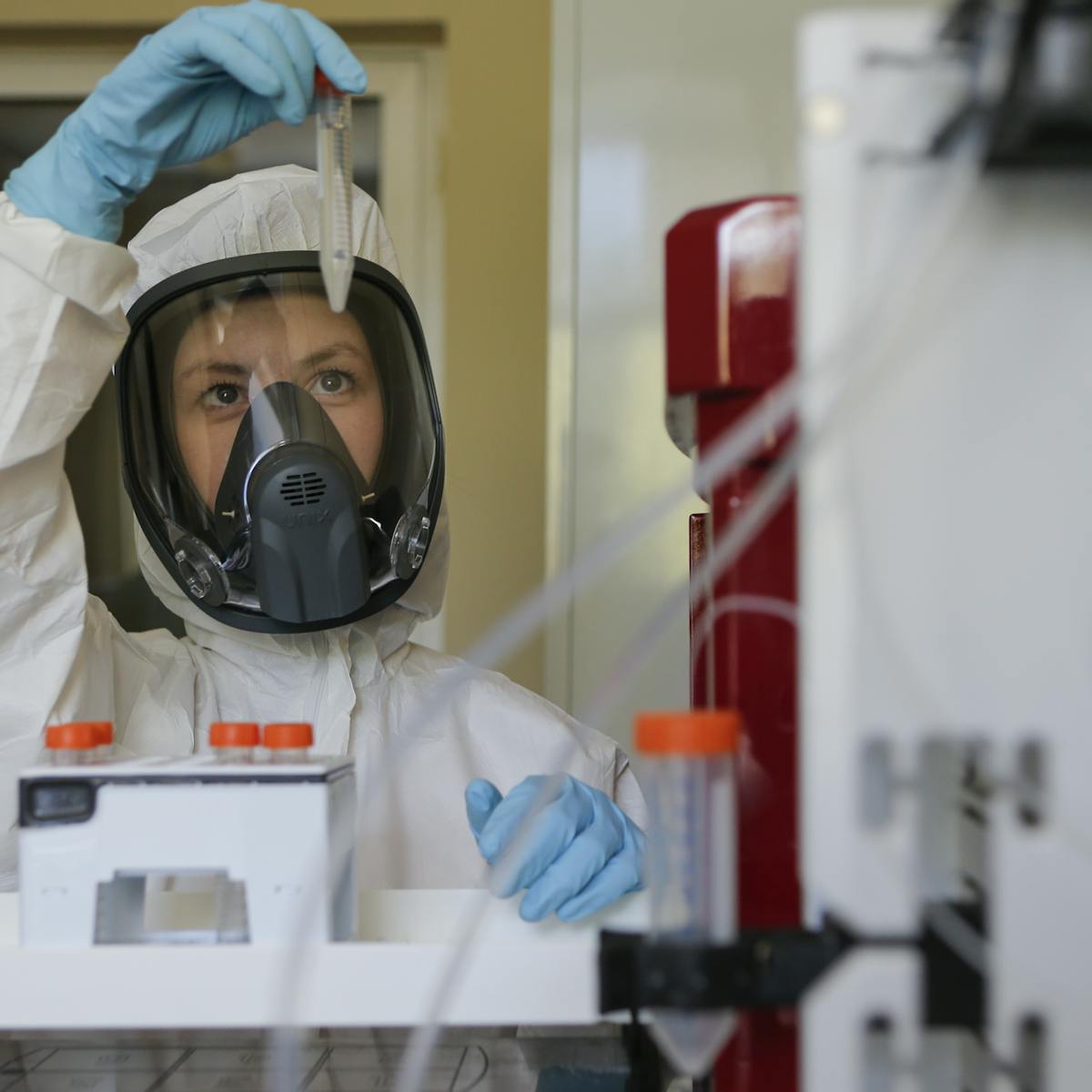 Russia S Coronavirus Vaccine Hasn T Been Fully Tested Doling It Out Risks Side Effects And False Protection