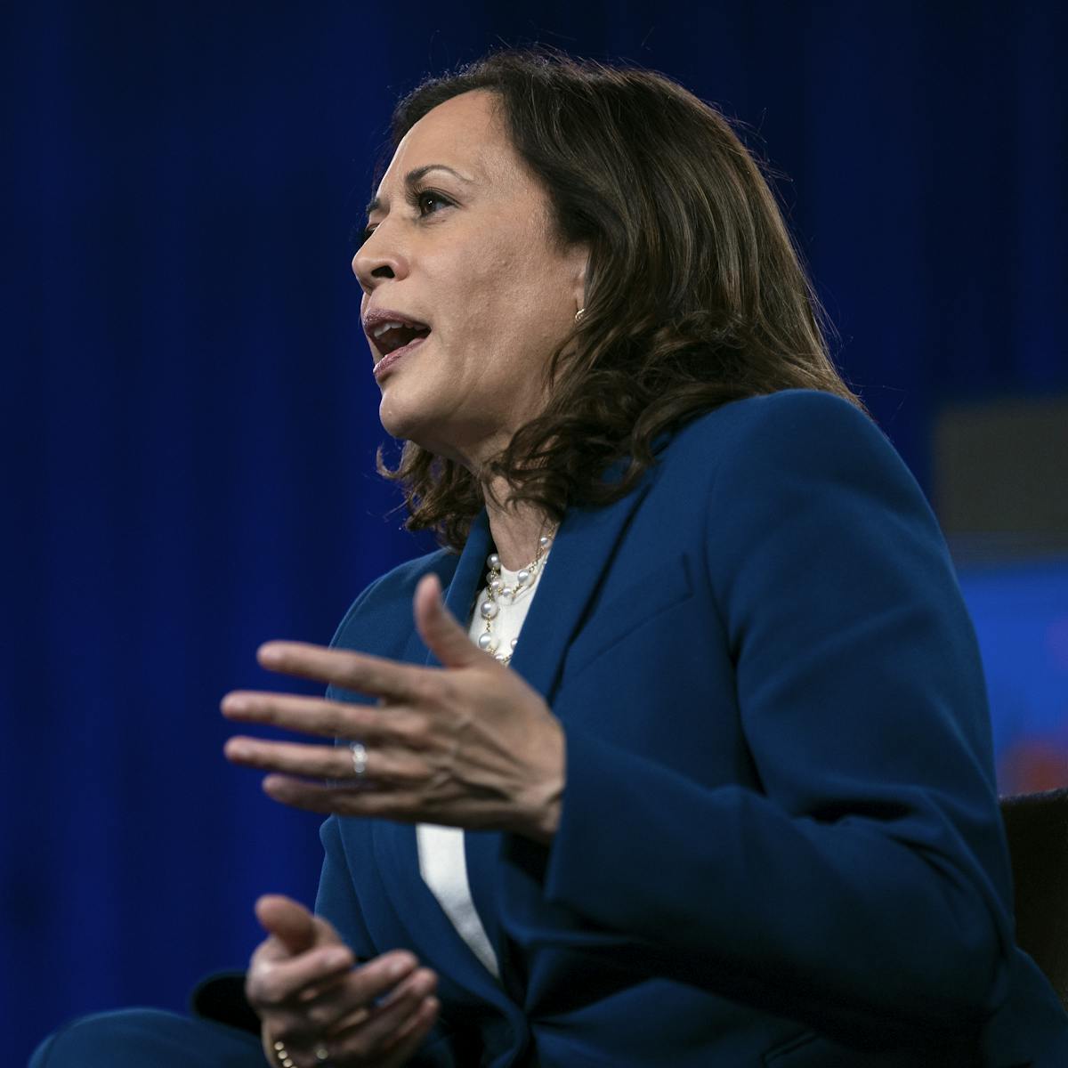 It S Comma La Insisting On Mispronouncing Kamala Harris S