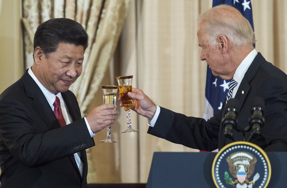 Joe Biden and Xi Jinping toast their glasses