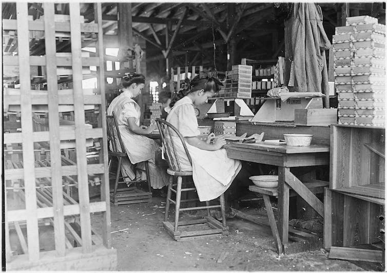 Girl working in box factory in 1909