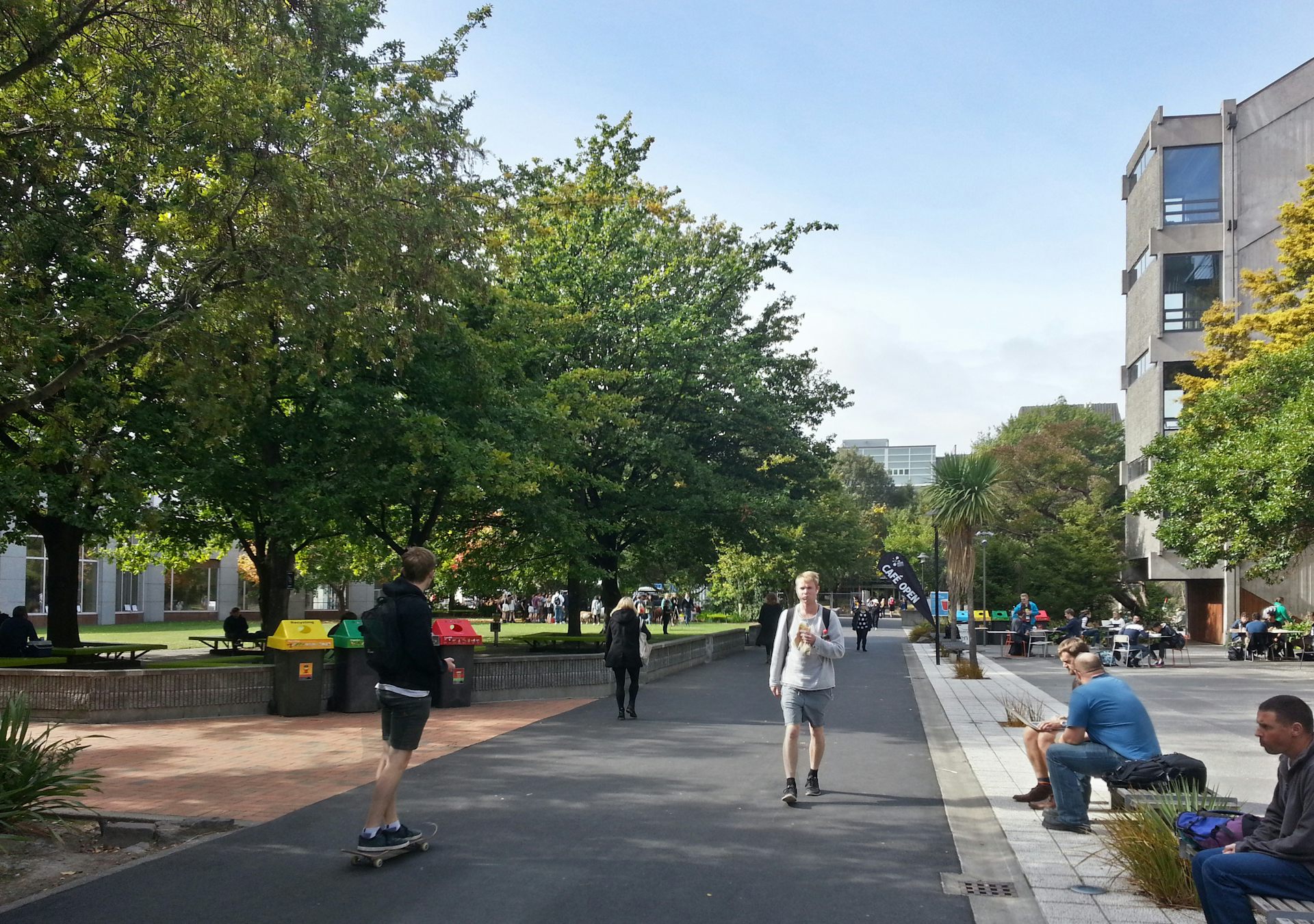 What do students need in the age of lockdown learning? Early lessons from New Zealand's online frontline