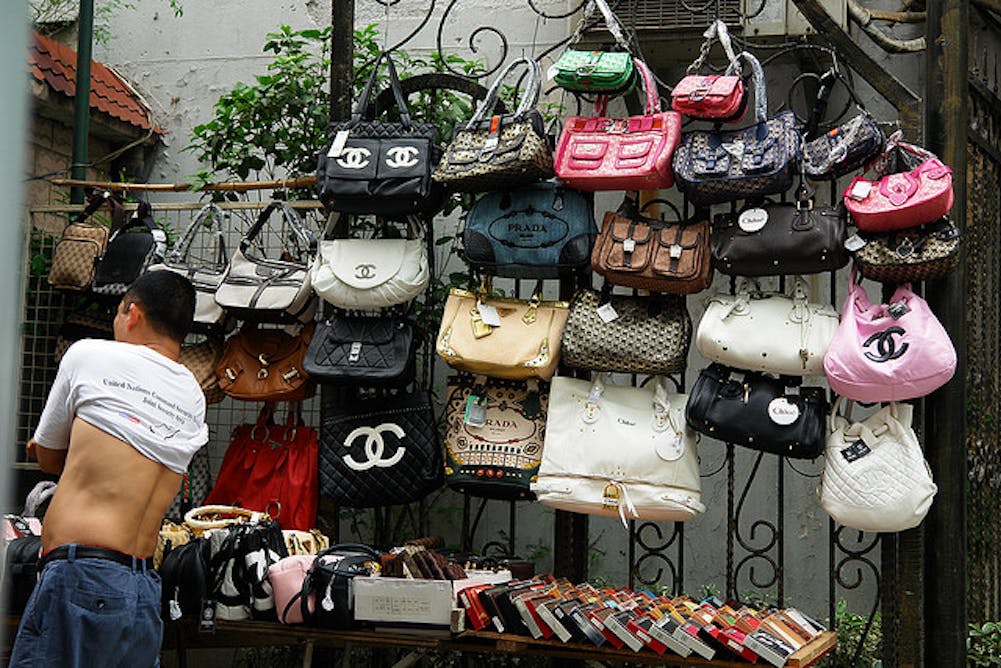 Get those FAKE DESIGNER BAGS in Bali!