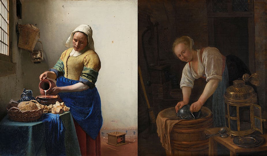 « La laitière » de Johannes Vermeer à gauche et « La femme récurant une bassine en métal »  de Jan Steen à droite montrent des degrés variables de blanchiment du bleu outremer.