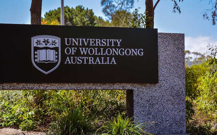 University of Wollongong sign at entrance to campus