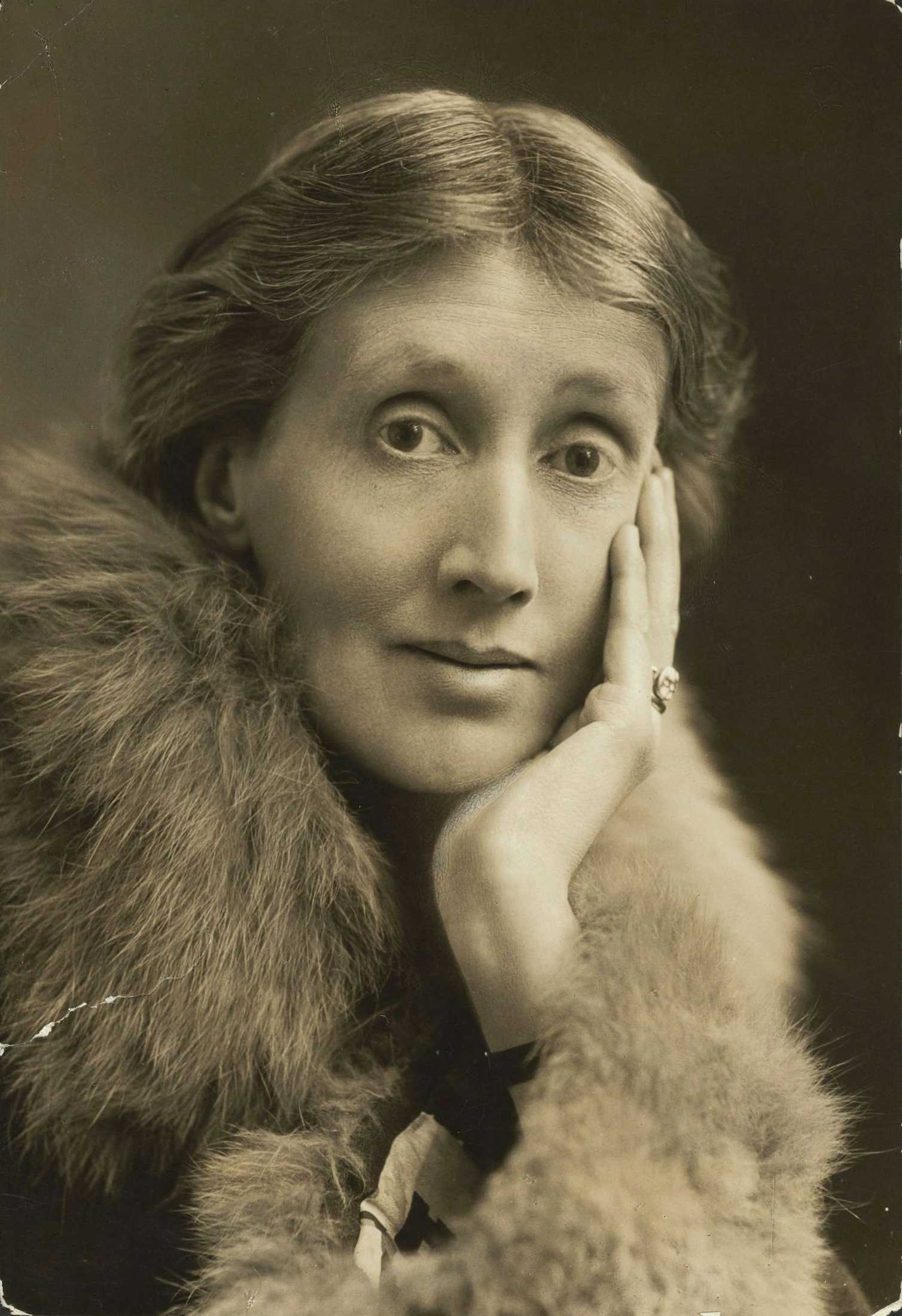 Guide to the classics A Room of One's Own, Virginia Woolf's feminist