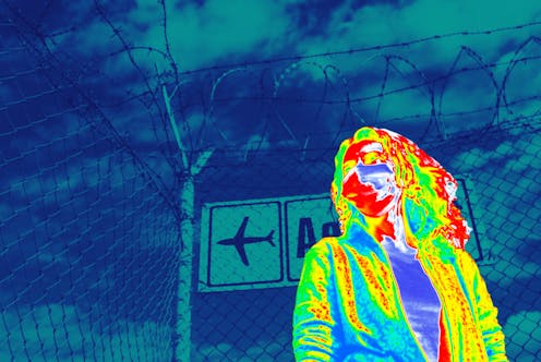 Populismo epidemiológico es pretender evitar la llegada de infectados tomando temperaturas en los aeropuertos. Prometer test masivos sin una finalidad definida y un plan de actuación. También realizar afirmaciones alarmistas e interpretaciones sesgadas sobre la situación epidemiológica, en beneficio propio. O aconsejar tratamientos sin aval científico y prometer vacunas que no han pasado todas las fases de prueba. Incluso invertir recursos públicos en servicios e infraestructuras de dudosa eficacia.