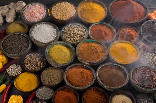 Desde Darwin, la evolución humana se ha atribuido a nuestra inteligencia y adaptabilidad. Hace cuarenta años, el biólogo evolucionista Faustino Cordón publicó un libro, Cocinar hizo al hombre, en el que expresaba su convicción de que nuestra especie solo pudo separarse del resto de los primates cuando, con ayuda del fuego, transformó el alimento en comida más adecuada.