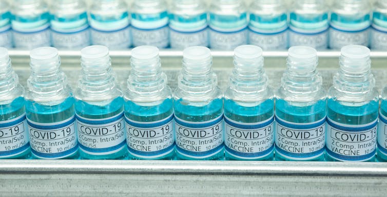 Compromiso histórico para la producción de vacunas seguras frente a la COVID-19 Compromiso histórico para la producción de vacunas seguras frente a la COVID-19