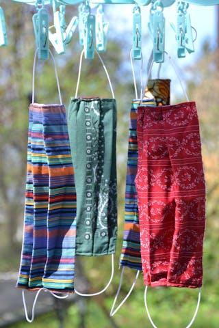 Covid 19 Masks Faqs How Can Cloth Stop A Tiny Virus What S The Best Fabric Do They Protect The Wearer