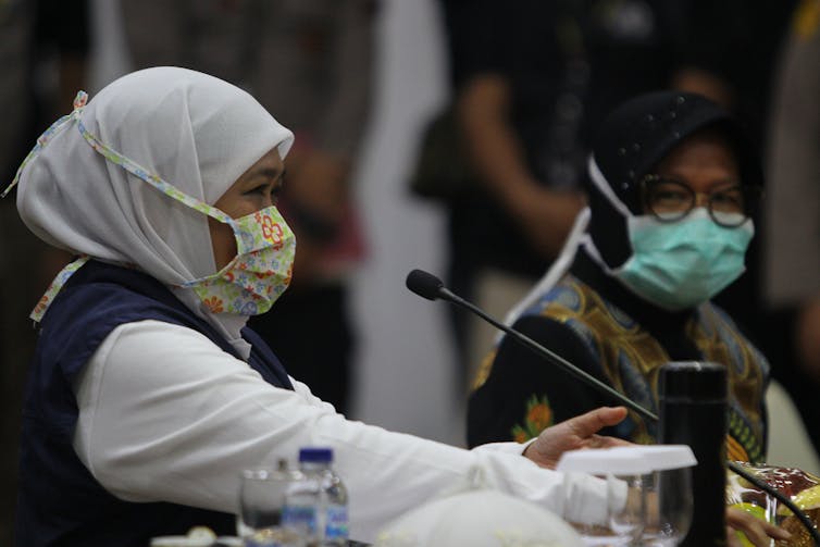 Gubernur Jawa Timur Khofifah Indar Parawansa dan Wali Kota Surabaya Tri Rismaharini