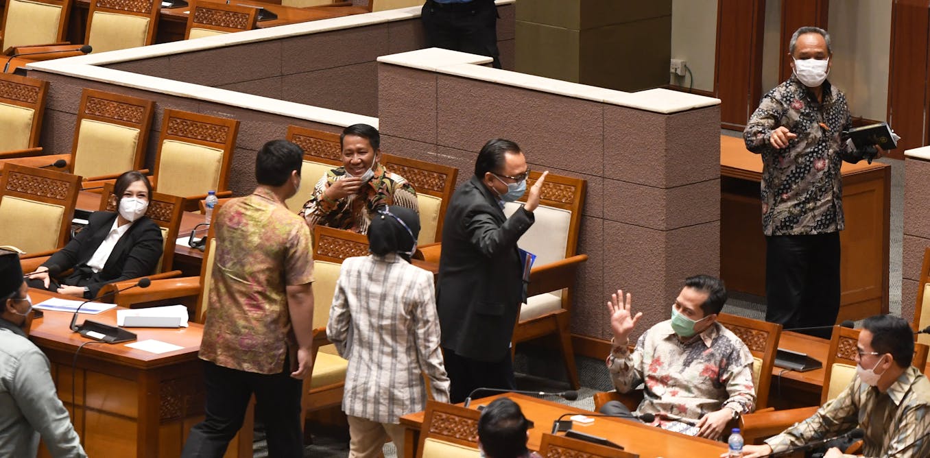 Panel Ahli Uu Cipta Kerja Tak Jamin Investor Datang Ke Indonesia Lingkungan Berpotensi Makin Rusak