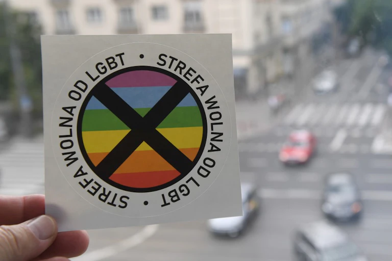 Autocollant homophobe polonais
