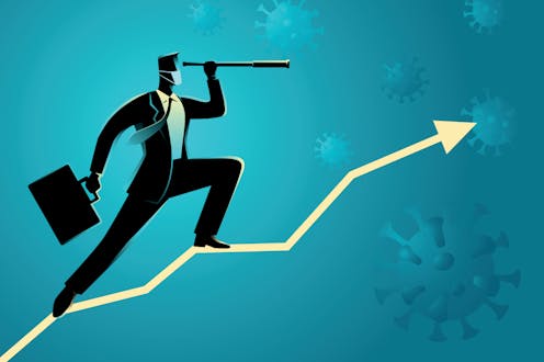 Una tarde, a mediados de julio, Juan se levanta, se arregla y sale a la calle. Tiene COVID-19 pero no lo sabe (es uno de esos «asintomáticos»). Se toma algo en una terraza con unos amigos y, como hace calor, decide quitarse la mascarilla. A mediodía, toma un autobús y se acerca a casa de sus padres a comer con ellos, como ha hecho tantas otras veces.