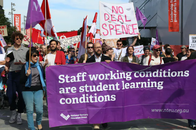 University staff protest against working conditions