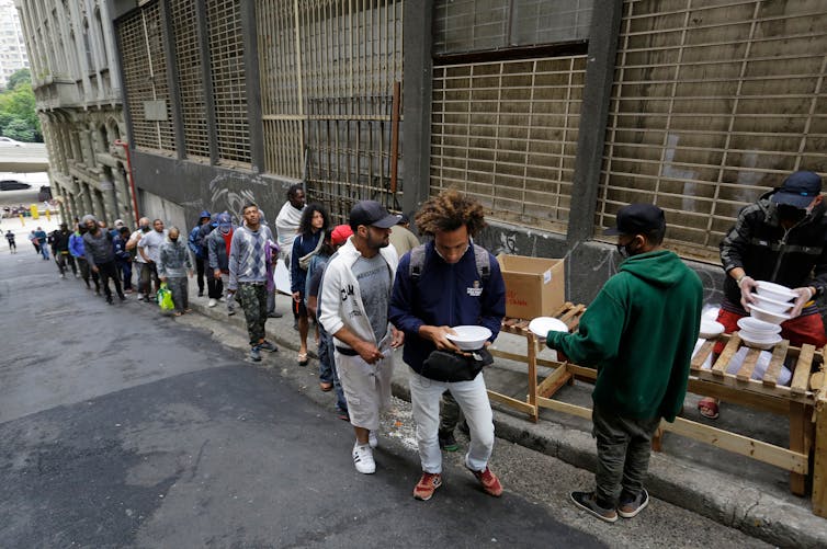 COVID-19: Ninguna epidemia ha afectado más a los ricos que a los pobres COVID-19: Ninguna epidemia ha afectado más a los ricos que a los pobres