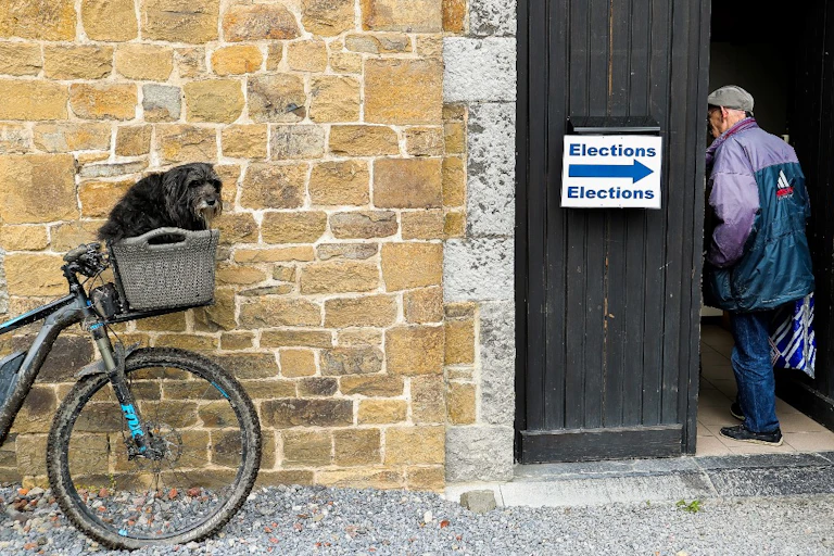 Un bureau de vote dans la province de Dave Namur, le 26 mai 2019