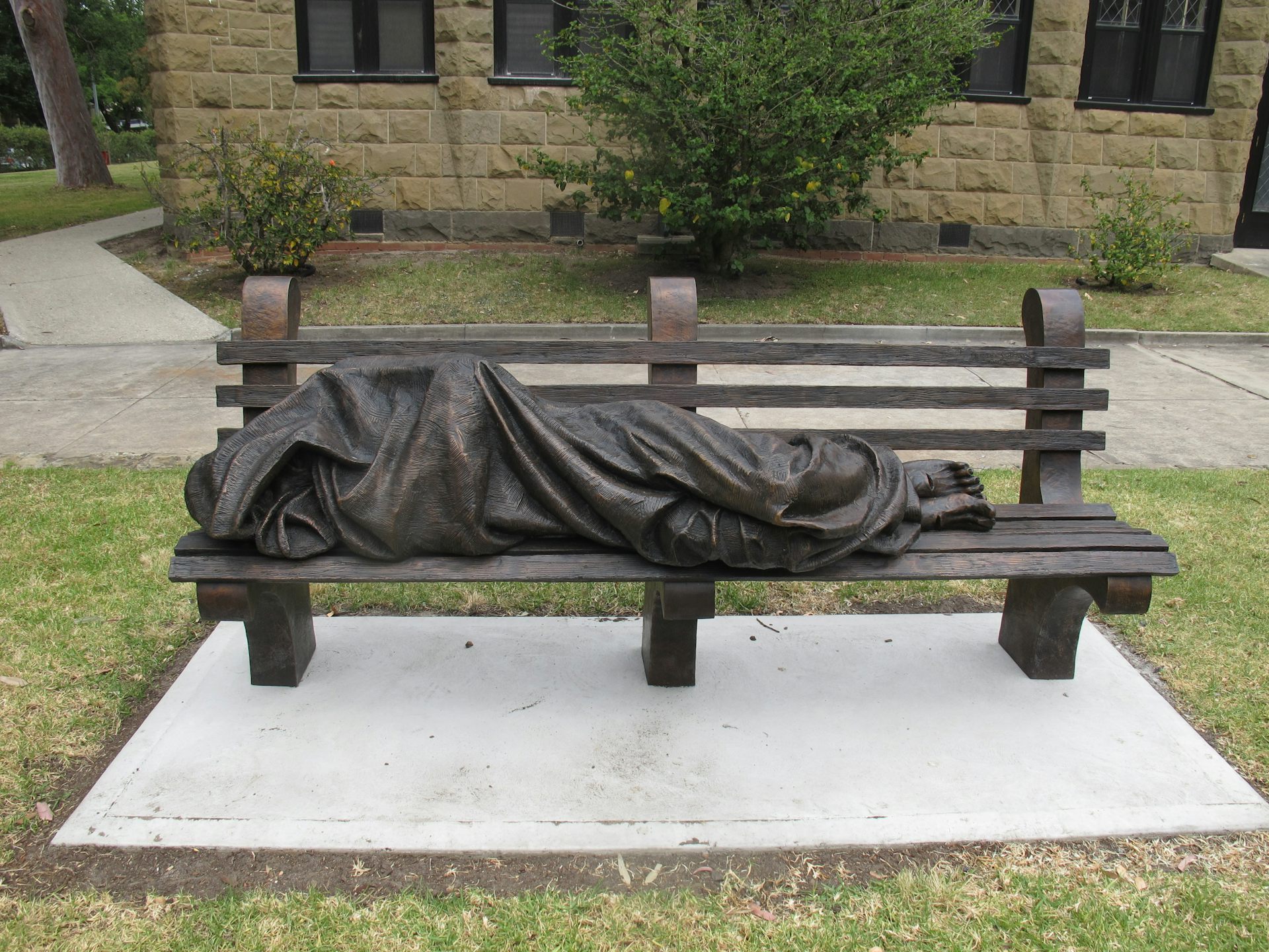 Homeless Jesus Sculpture Goes Viral After 911 Call   File 20201027 22 17vdn2u.JPG