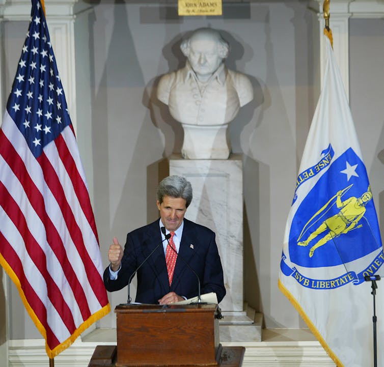 John Kerry concedes in 2004
