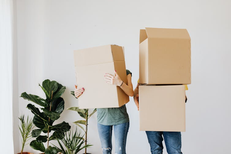 Les personnes ayant des biens en commun ont une probabilité ajustée d’avoir continué à vivre ensemble de 26 % contre 12 % pour celles qui n’en ont pas