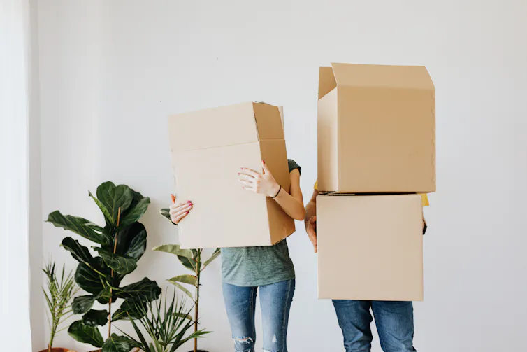 Les personnes ayant des biens en commun ont une probabilité ajustée d’avoir continué à vivre ensemble de 26 % contre 12 % pour celles qui n’en ont pas