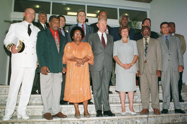 Le nouveau gouvernement de Nouvelle-Calédonie de 1999