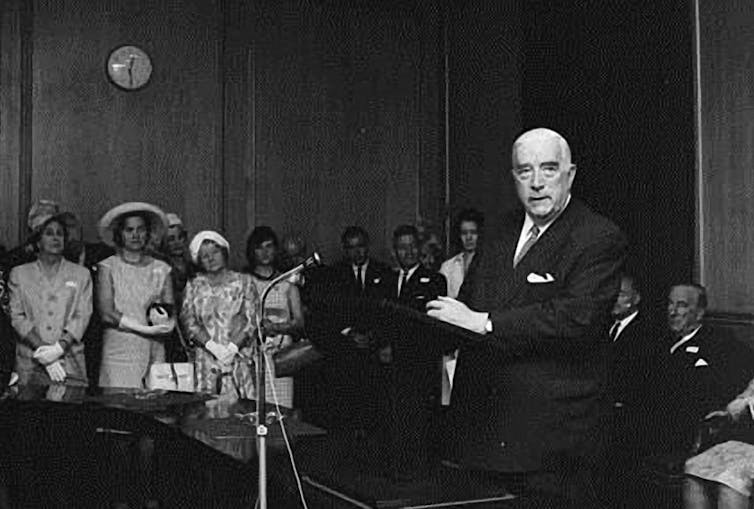 Robert Menzies delivers a speech