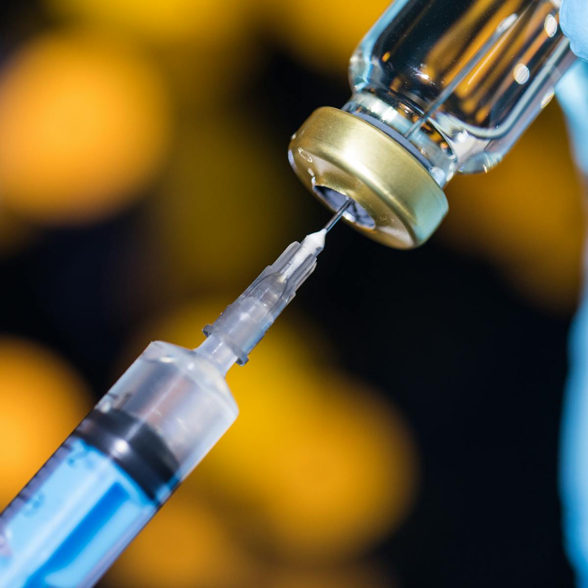 pix Pfizer Vaccine Needle pfizer vaccine what an efficacy rate