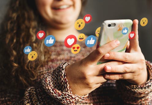 “Chochete”. Así se llama el nuevo proyecto empresarial de la cantante Soraya Arnelas. Una marca de moda infantil (“familiar”, según la exconcursante de Operación Triunfo) para la que utiliza a su hija de tres años como imagen.