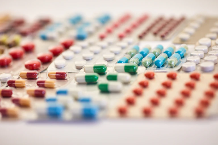 Pastillas de colores diversos.