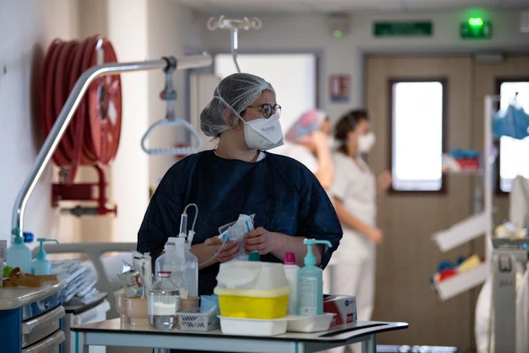 Infirmière à l'hôpital Emile-Muller, Mulhouse.