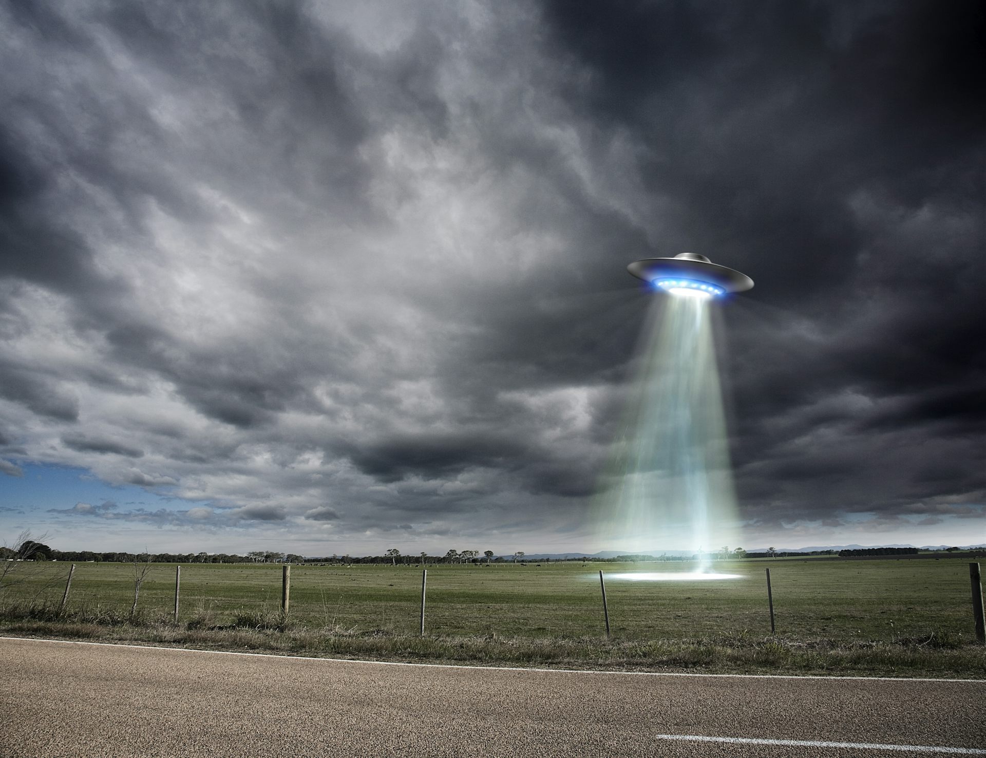 I'm an astronomer and I think aliens may be out there – but UFO