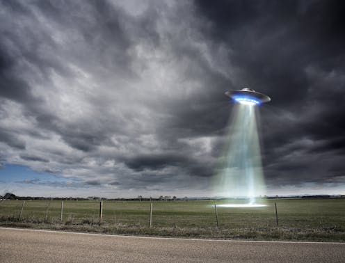 I'm an astronomer and I think aliens may be out there – but UFO sightings aren't persuasive