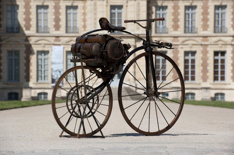 Antique motocycle