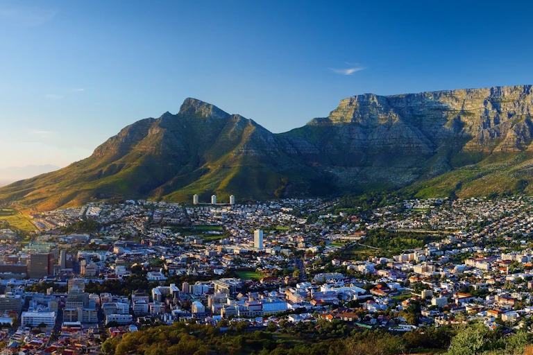 Panoramic view of the city of Cape Town with Table Mountain in the background.