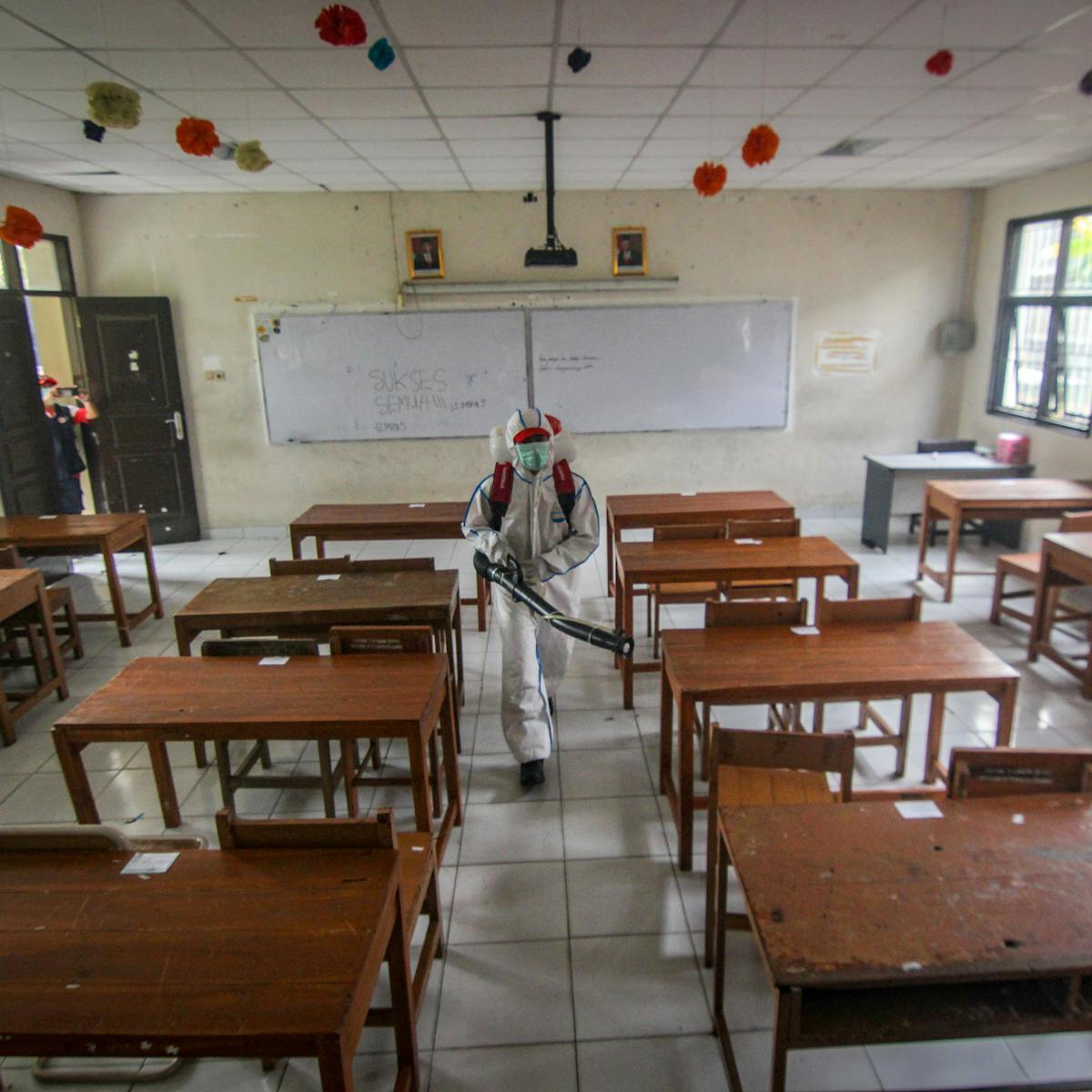 Sekolah Boleh Buka Kembali Pada Tahun 2021 Mengapa Ini Dilakukan Dan Apa Yang Perlu Disiapkan