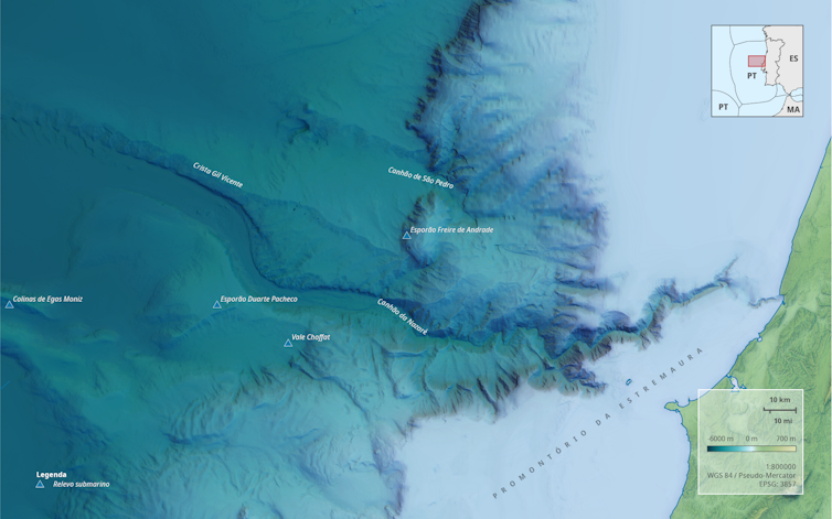 A map showing the a large canyon extending off Nazaré.