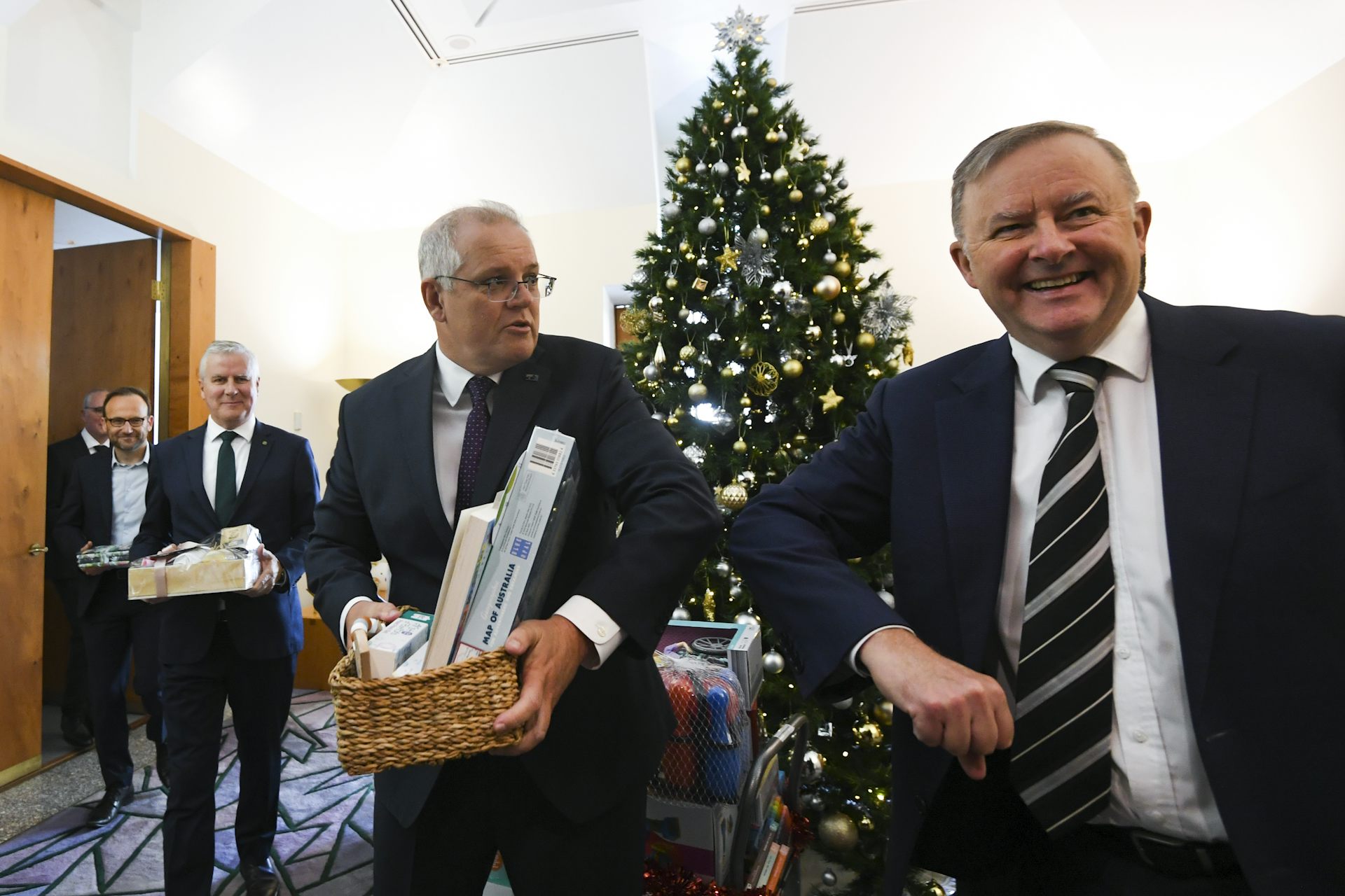 Labor is set to have itself a nervy little Christmas. It's not too late to make 2021 sing