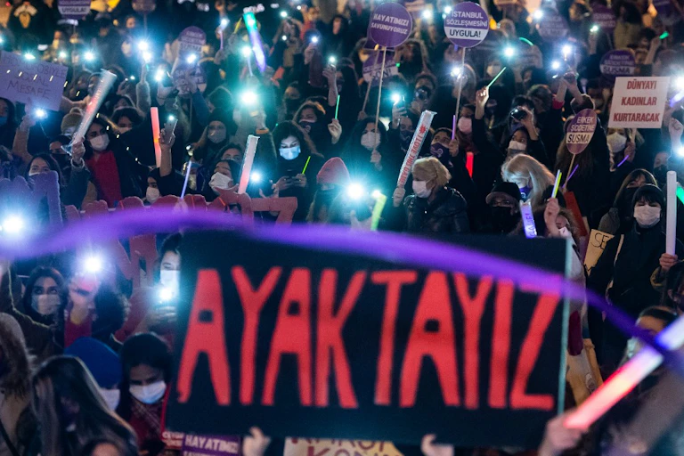 Manifestation de femmes à Istanbul