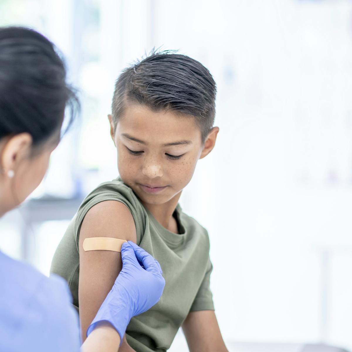 Quand Les Enfants Seront Ils Vaccines Voici Les 5 Questions Que Les Parents Se Posent