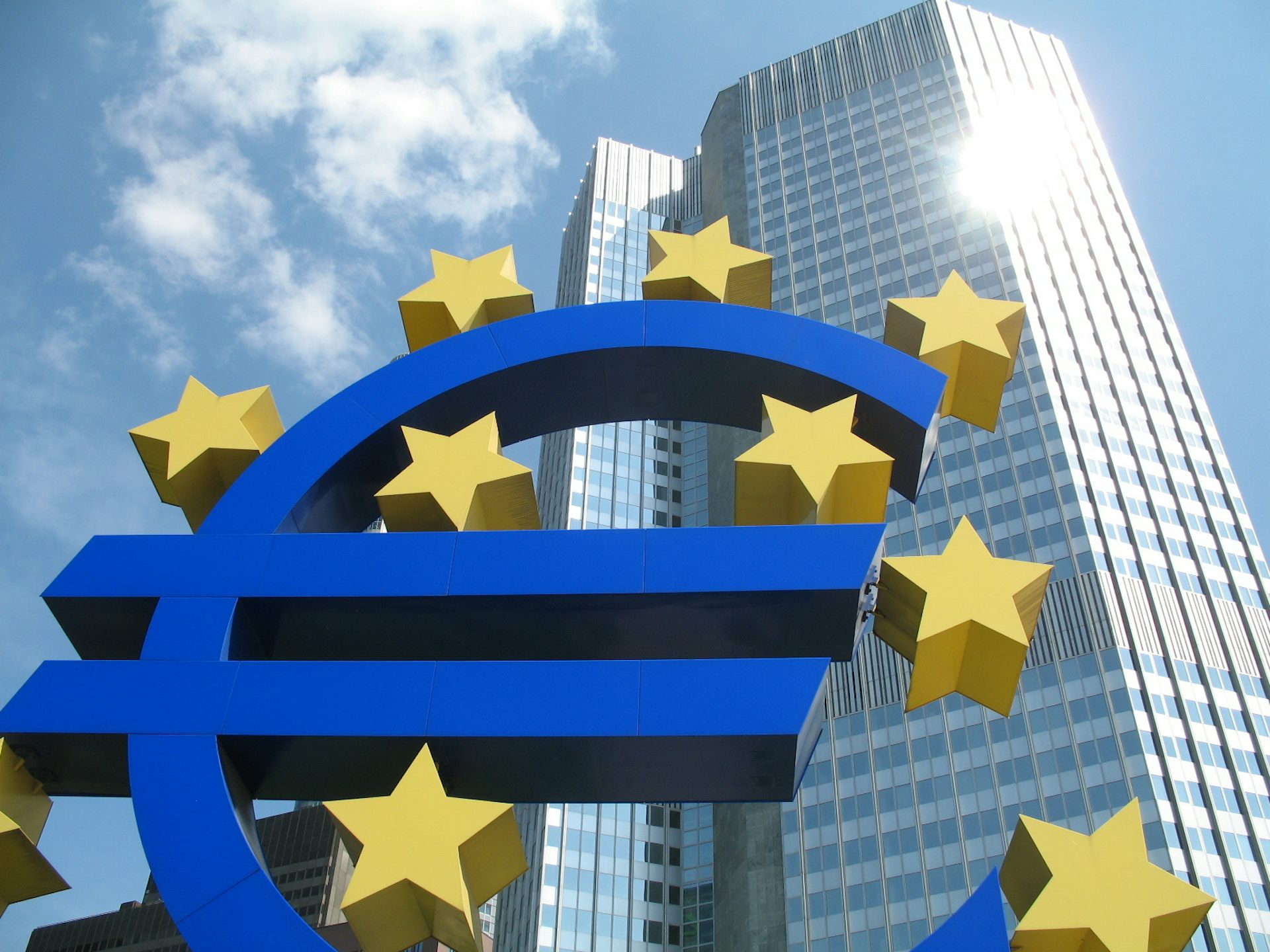 This Is How The EU Can Fix Its Failed Banks